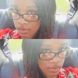 Meet your Posher, Denise